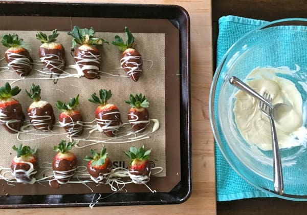 Edible Love: Chocolate Covered Strawberries | Twin Cities Familys Blog