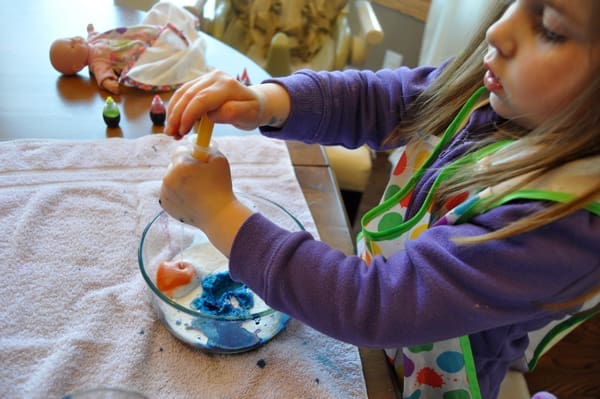 Easy (and Fun!) Science Experiment for Preschoolers | Twin Cities Familys Blog