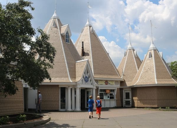 Lakeside Dining Destinations | Twin Cities Familys Blog