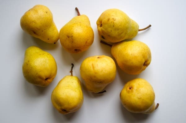 Baby Bites: Cinnamon Pear Sauce | Twin Cities Familys Blog