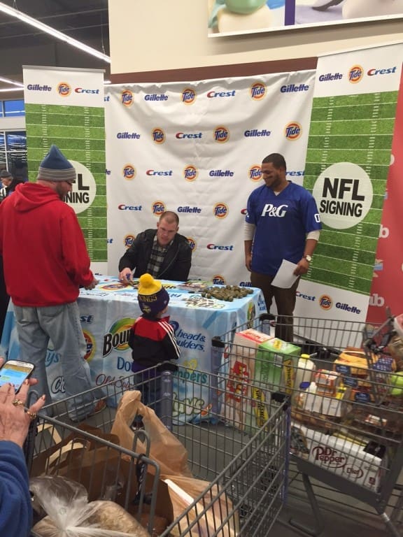 A Vikings Appearance and a Cub Foods Giveaway!