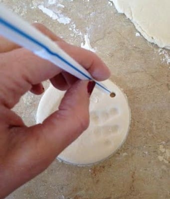 DIY Handprint Ornament | Twin Cities Familys Blog