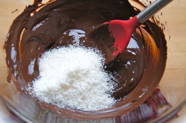 Spread the Love: Chocolate Peppermint Crunch Clusters | Twin Cities Familys Blog