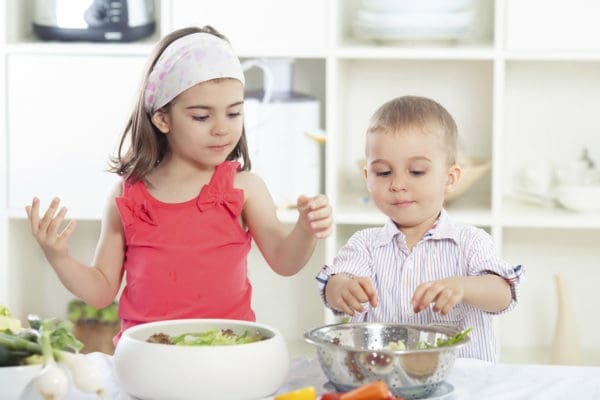 Tips for Raising A Healthy Eater | Twin Cities Familys Blog