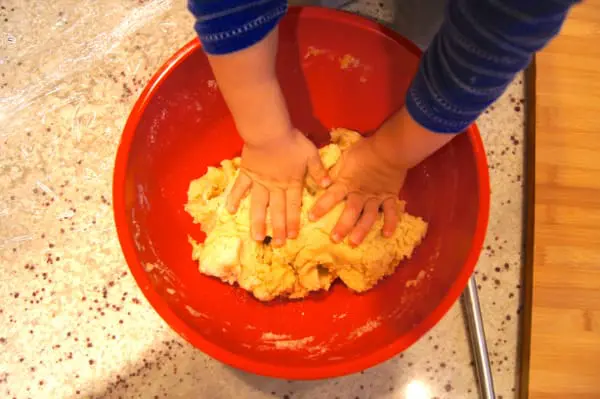 Cooking Crate Parties: Hands-On Cooking Experiences Shipped Directly To You | Twin Cities Familys Blog