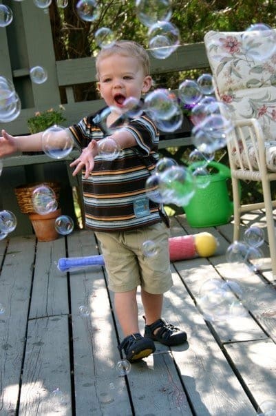 The Mom(me) Bubble | Twin Cities Familys Blog