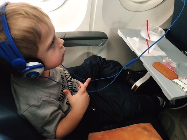 Tips for Flying With a Toddler | Twin Cities Familys Blog
