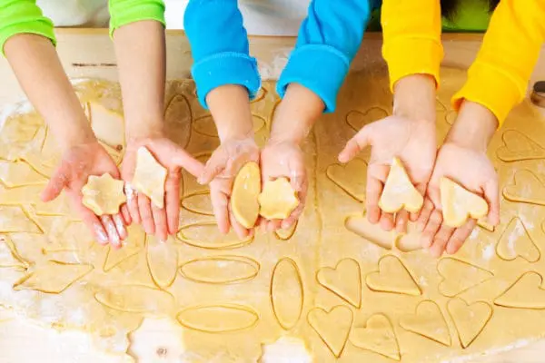 5 Reasons To Get Your Kids In The Kitchen | Twin Cities Familys Blog