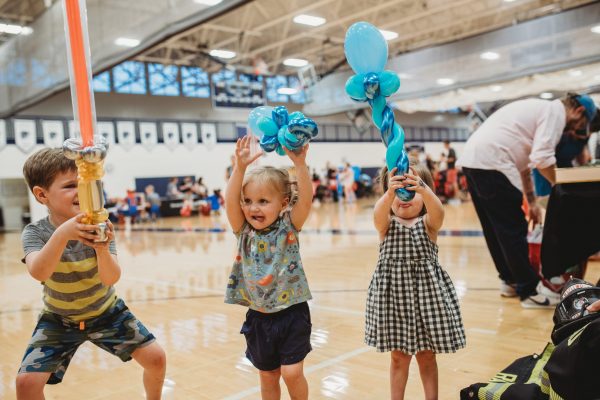 hanging_with_heroes-641