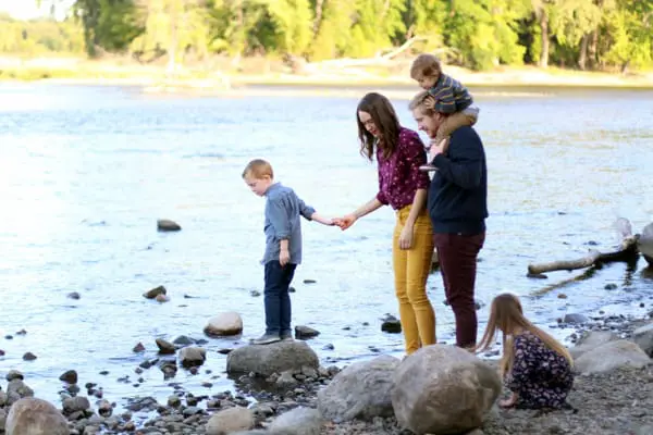 Why I Don't Stress About Getting the Perfect Family Picture | Twin Cities Family