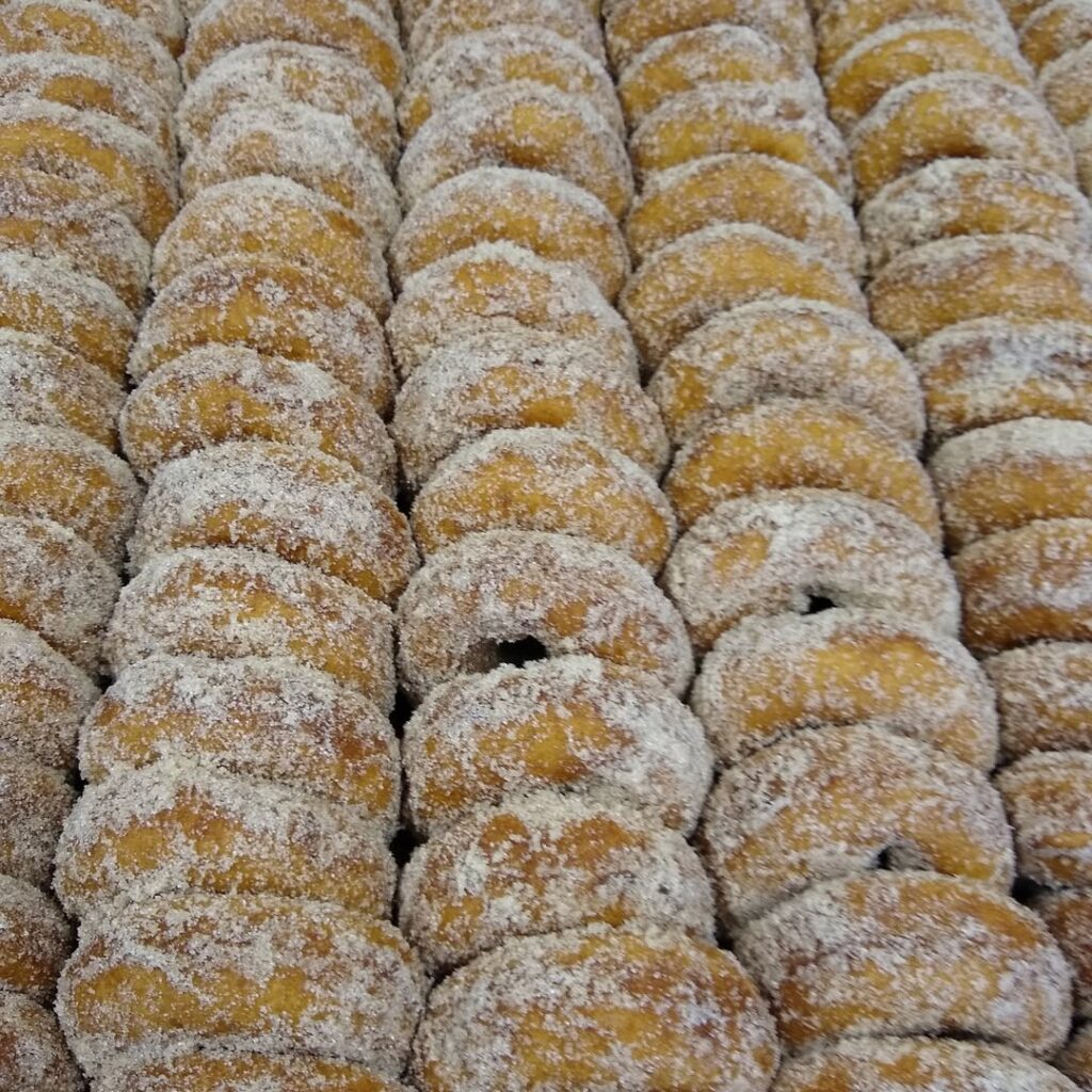 apple cider donuts