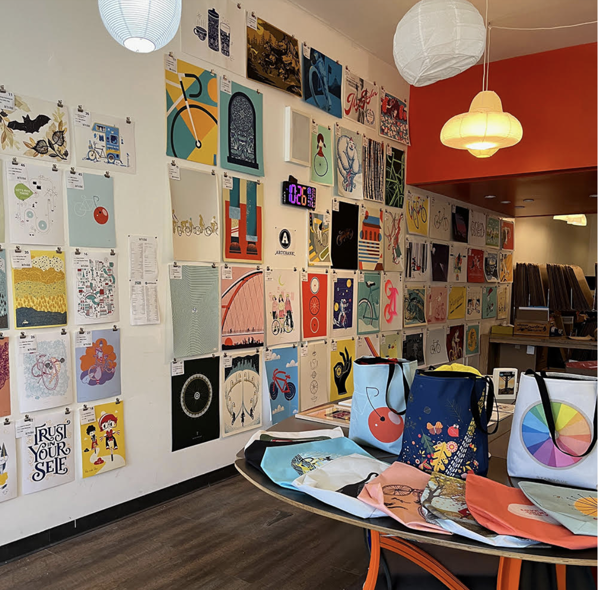 ArtYouHeart Holiday Pop-Up | Replace Studio